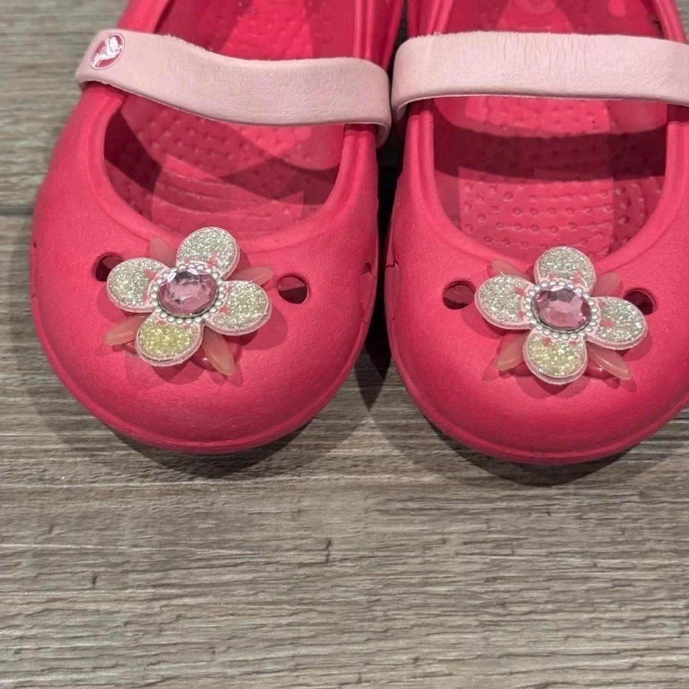 Crocs Toddler Girls Size 6 Mary Jane Shoes Pink Flowers Flats Slip on